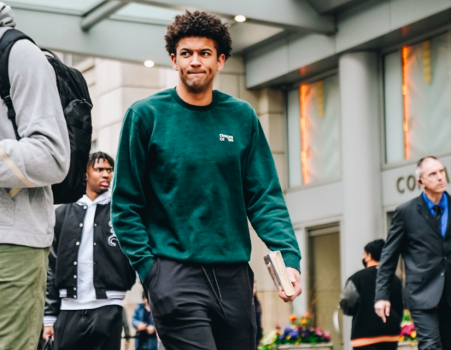 优德登录入口 -西汉姆训练开放日，今晚伤情更新引欢呼，NBA季后赛在即，纪律约束更严格(2025nba季后赛对阵图)