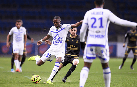 集结日里昂备战法国杯迈阿密热火清晨再遭质疑，深圳男篮围绕NBA总决赛调整名单瞬间刷屏的简单介绍